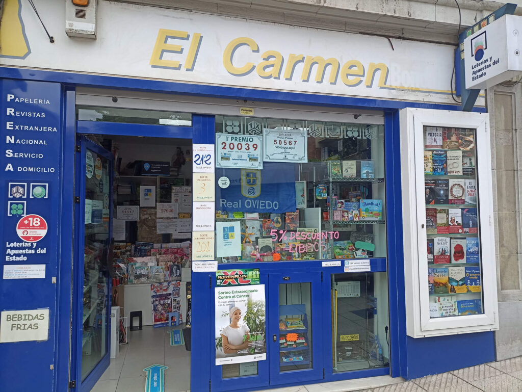 Foto Fachada Librería el Carmen